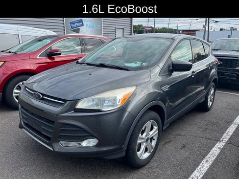 Used 2016 Ford Escape SE w/ SE Cold Weather Package AWD/4WD image 2