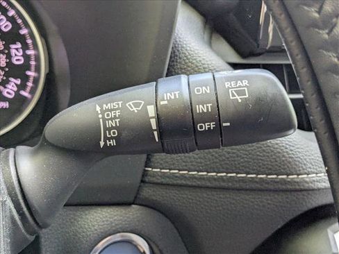 Used 2022 Toyota RAV4 XLE Premium AWD/4WD image 7