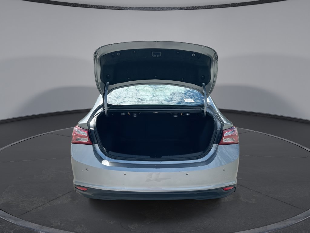 Used 2024 Chevrolet Malibu LT FWD image 30