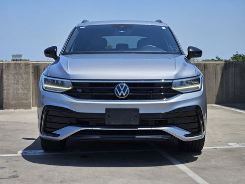Used 2024 Volkswagen Tiguan SE R-Line AWD/4WD image 11