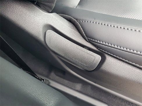 New 2025 Kia Telluride S image 9