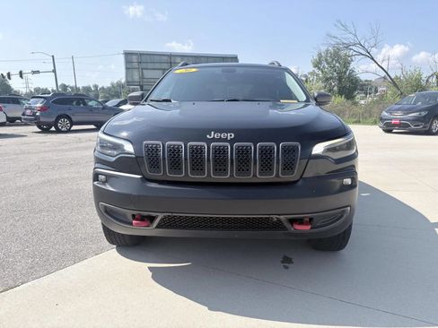 Used 2020 Jeep Cherokee Trailhawk w/ Cold Weather Group AWD/4WD image 2
