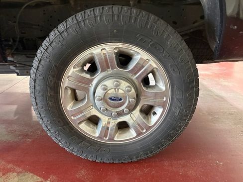 Used 2016 Ford F250 Lariat w/ Lariat Ultimate Package AWD/4WD image 29