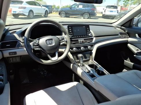 Used 2018 Honda Accord LX image 5