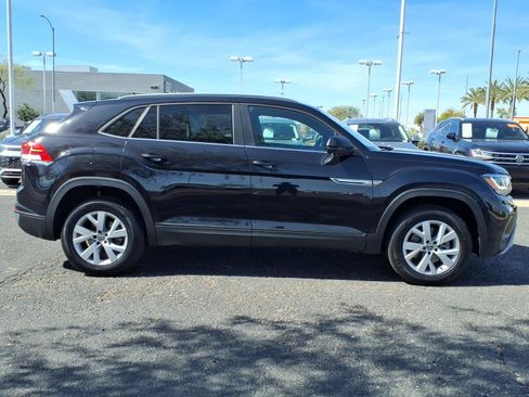 Certified 2021 Volkswagen Atlas Cross Sport S image 8