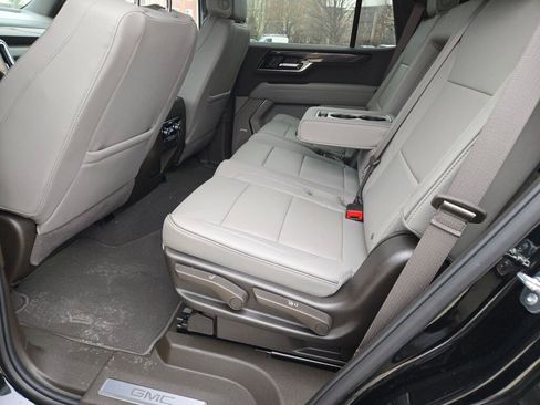 New 2026 GMC Yukon Elevation image 19