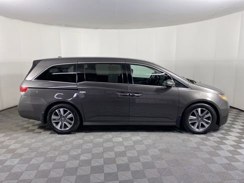 Used 2016 Honda Odyssey Touring image 6