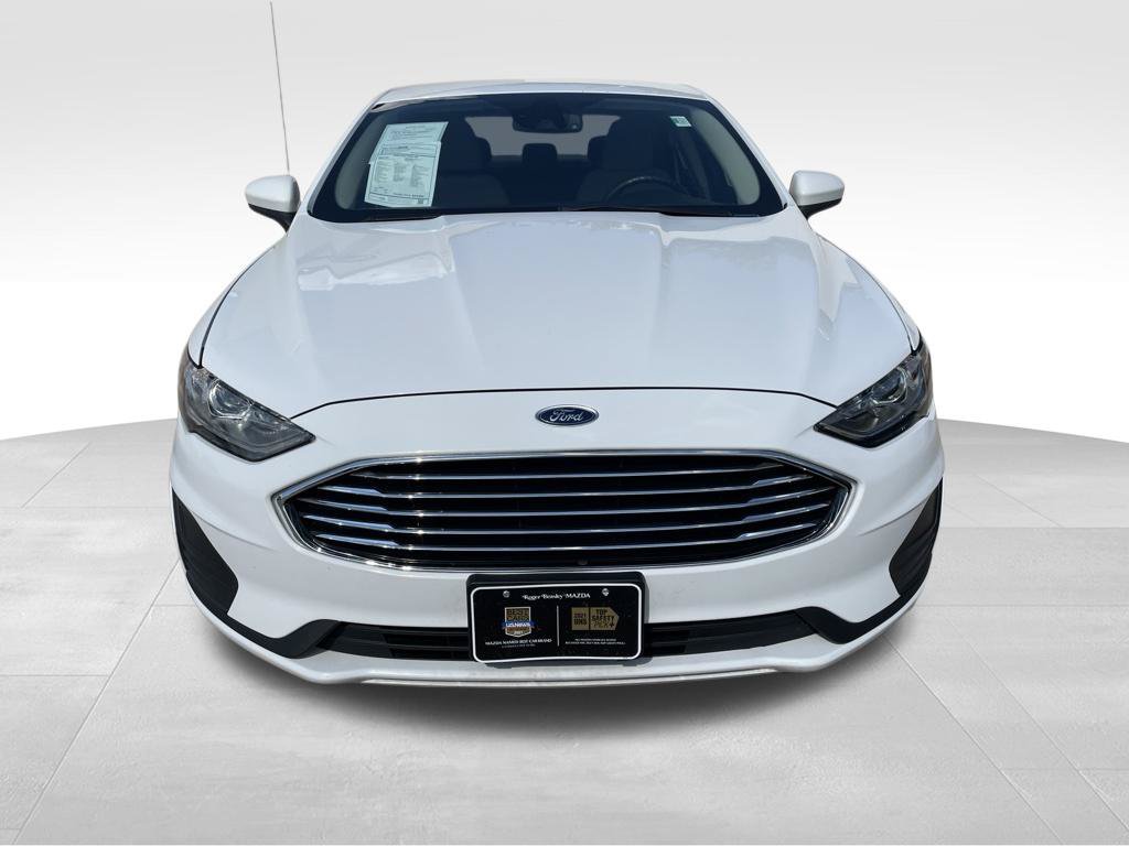 Used 2020 Ford Fusion SE FWD image 2