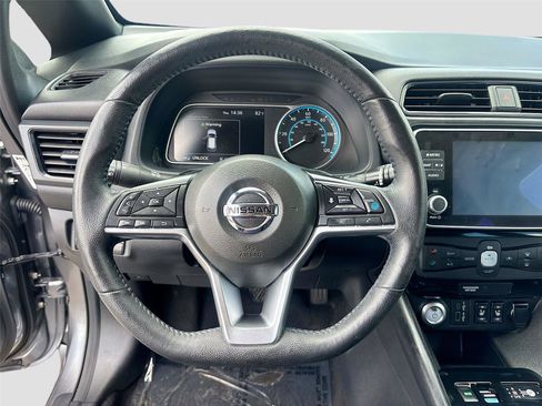 Used 2022 Nissan Leaf SV Plus FWD image 11