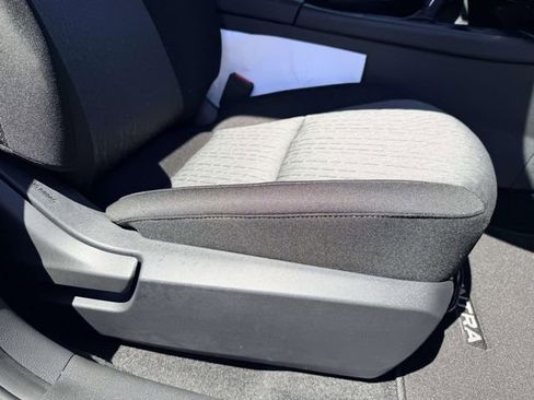 New 2026 Nissan Sentra SV w/ SV Convenience Package FWD image 9