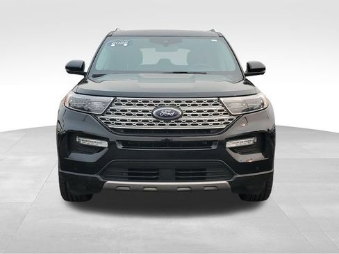 Used 2022 Ford Explorer Limited w/ Equipment Group 301A AWD/4WD image 8