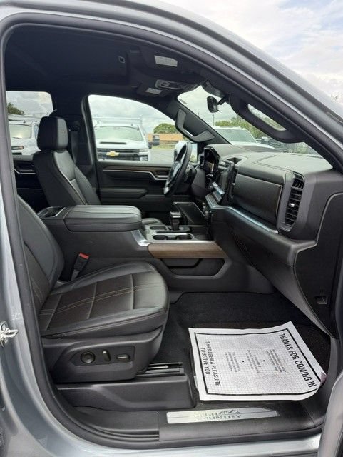 Used 2026 Chevrolet Silverado 1500 High Country w/ Technology Package AWD/4WD image 21