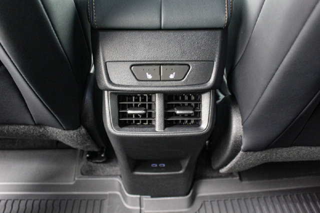 New 2027 GMC Terrain AT4 w/ Convenience Package III AWD/4WD image 18