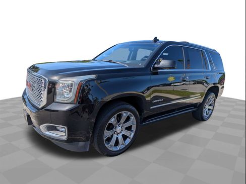 Certified 2017 GMC Yukon Denali w/ Open Road Package RWD image 8