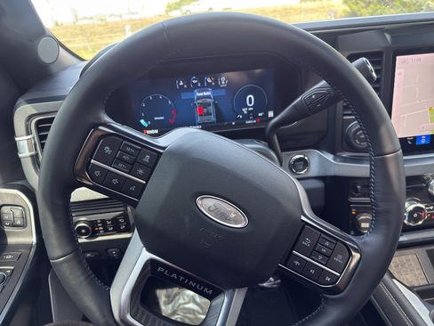 Used 2025 Ford F350 Platinum AWD/4WD image 18