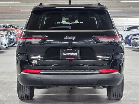 Used 2023 Jeep Grand Cherokee L Limited image 7