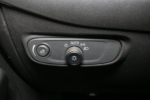 Used 2022 Chevrolet Equinox LT FWD image 32