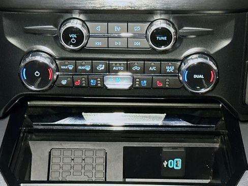 Certified 2024 Ford F250 Lariat w/ Lariat Ultimate Package AWD/4WD image 13