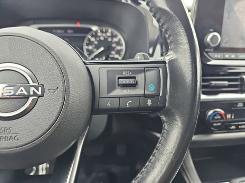 Used 2022 Nissan Pathfinder SV image 22