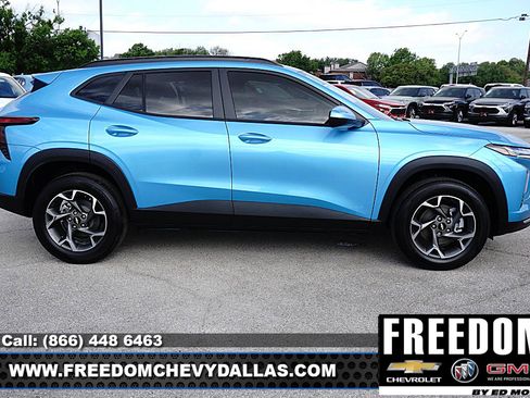 New 2026 Chevrolet Trax LT image 8