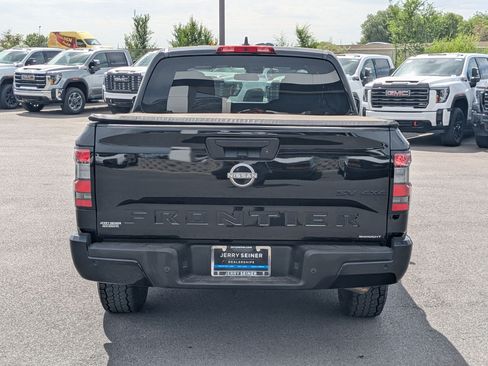 Used 2023 Nissan Frontier SV w/ Midnight Edition Package AWD/4WD image 5