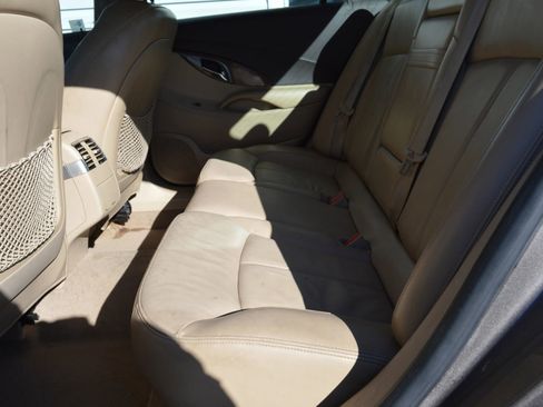 Used 2010 Buick LaCrosse CXL image 16