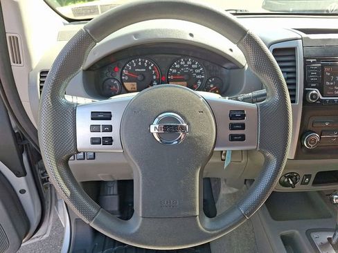 Used 2016 Nissan Frontier SV AWD/4WD image 18