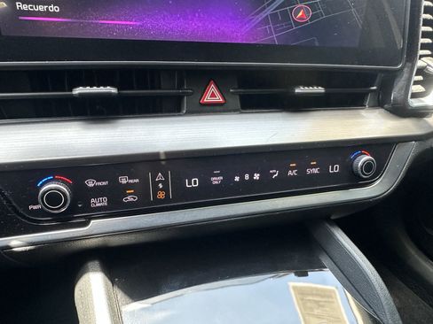 Certified 2025 Kia Sportage EX w/ EX Premium Package AWD/4WD image 31
