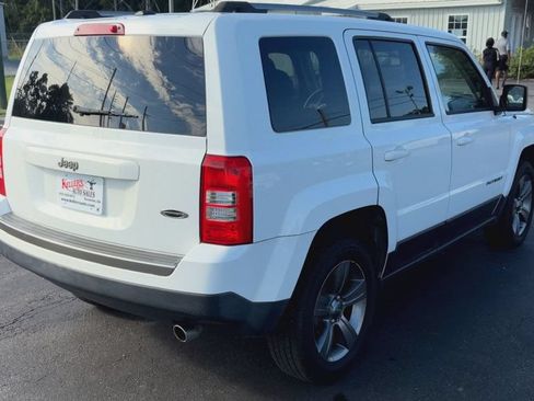 Used 2017 Jeep Patriot Sport w/ Power Value Group FWD image 8