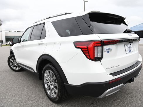 New 2026 Ford Explorer Platinum RWD image 7