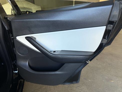 Used 2021 Tesla Model Y Performance AWD/4WD image 24