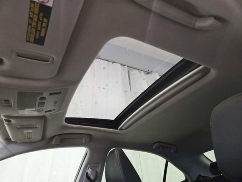 Used 2016 Lexus IS 300 AWD image 6