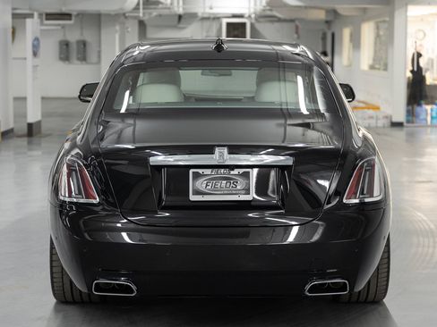 Used 2025 Rolls-Royce Ghost image 8