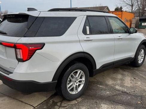 New 2026 Ford Explorer Active image 8