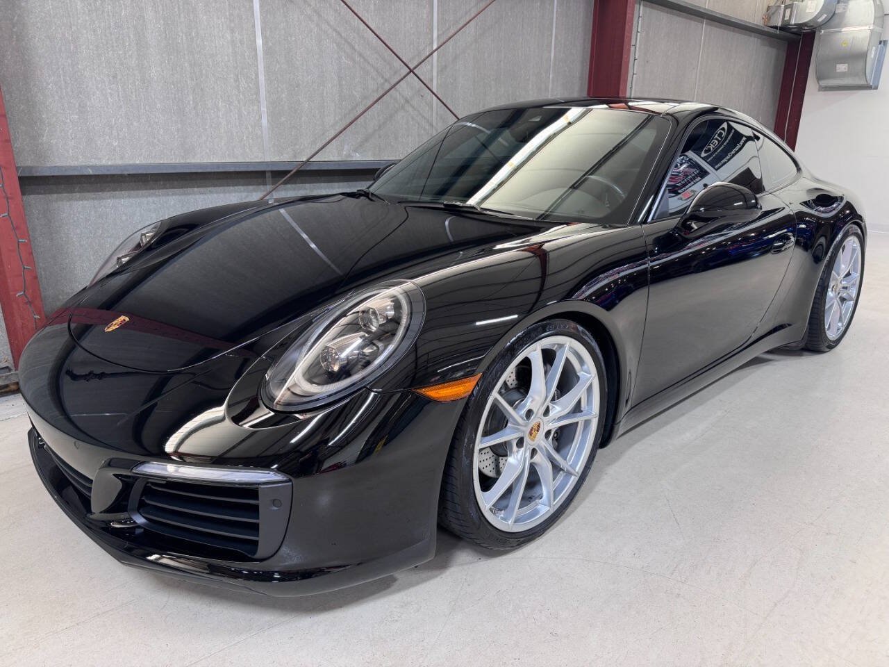 Used 2019 Porsche 911 Carrera image 2