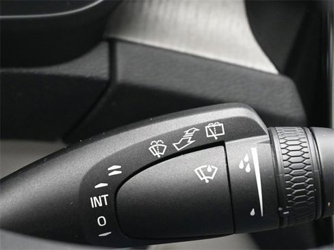 Used 2023 Volvo XC40 B5 Ultimate w/ Protection Package Premier image 27