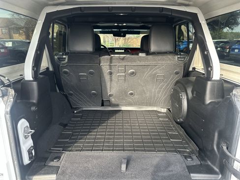 Used 2020 Jeep Wrangler Unlimited Rubicon image 32