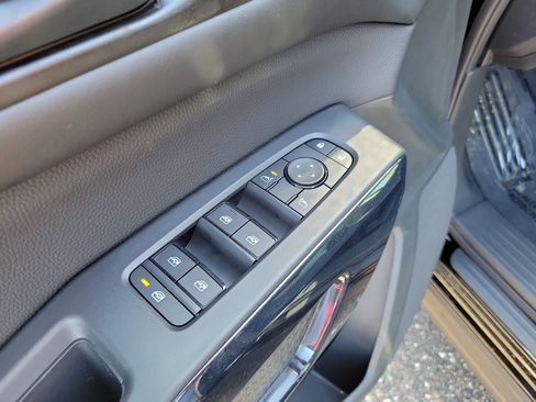 New 2026 Nissan Pathfinder SV FWD image 19