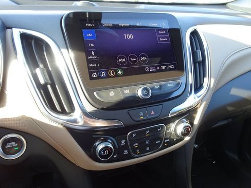 Used 2024 Chevrolet Equinox Premier FWD image 18