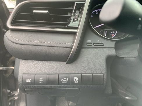 Used 2024 Toyota Camry SE image 14