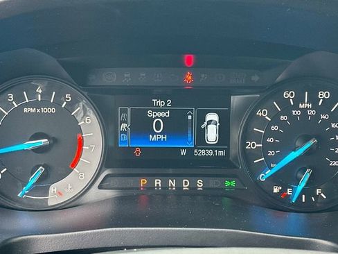 Used 2018 Ford Explorer XLT FWD image 11