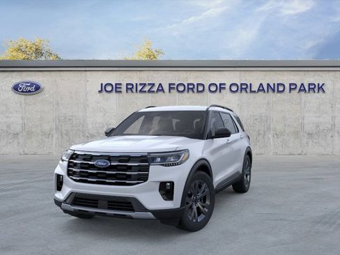 New 2026 Ford Explorer Active w/ Active Comfort Package AWD/4WD image 2