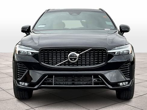 Used 2023 Volvo XC60 B5 Ultimate w/ Protection Package Premier image 7