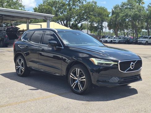 Used 2019 Volvo XC60 T5 Momentum w/ Premium Package FWD image 3
