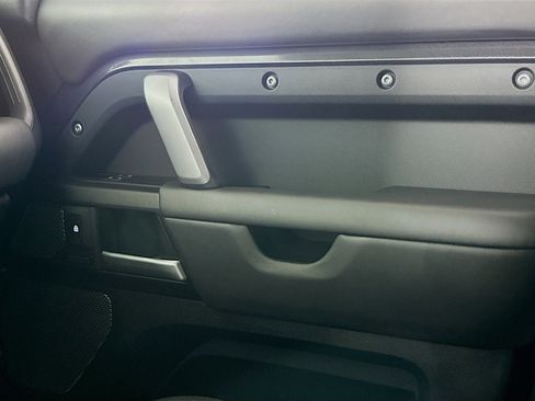 Used 2024 Land Rover Defender 110 Carpathian Edition image 17