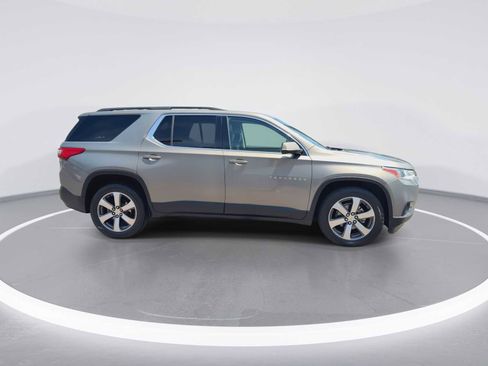 Used 2019 Chevrolet Traverse LT w/ LT Premium Package AWD/4WD image 9