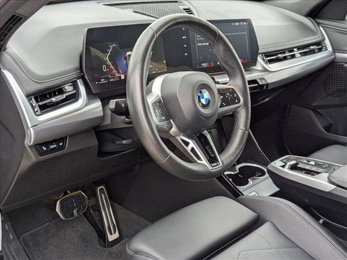 Used 2025 BMW X1 xDrive28i image 9
