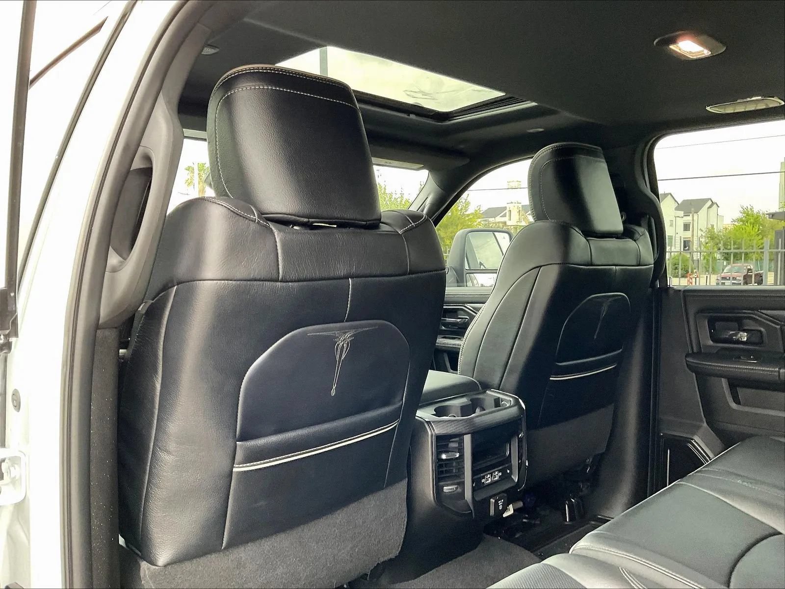 Used 2024 RAM 2500 Limited AWD/4WD image 46