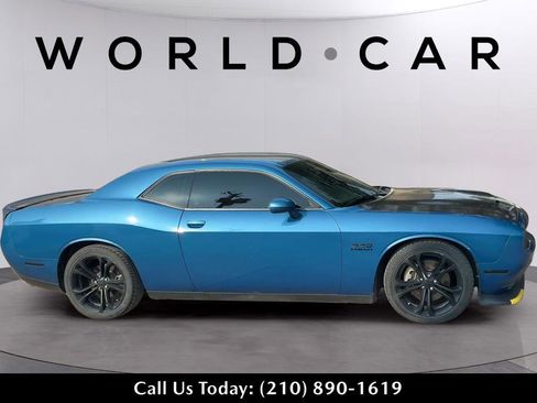 Used 2021 Dodge Challenger R/T RWD image 8