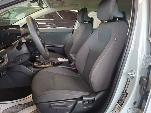 Used 2025 Kia K4 FWD image 12